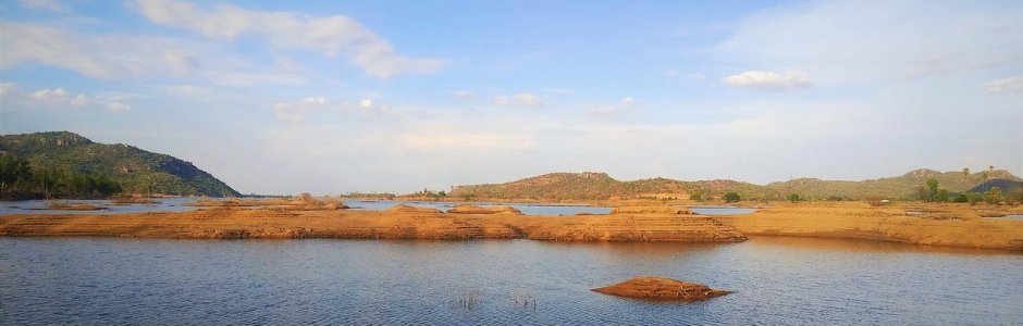 Les Mystères des Lacs du Monde